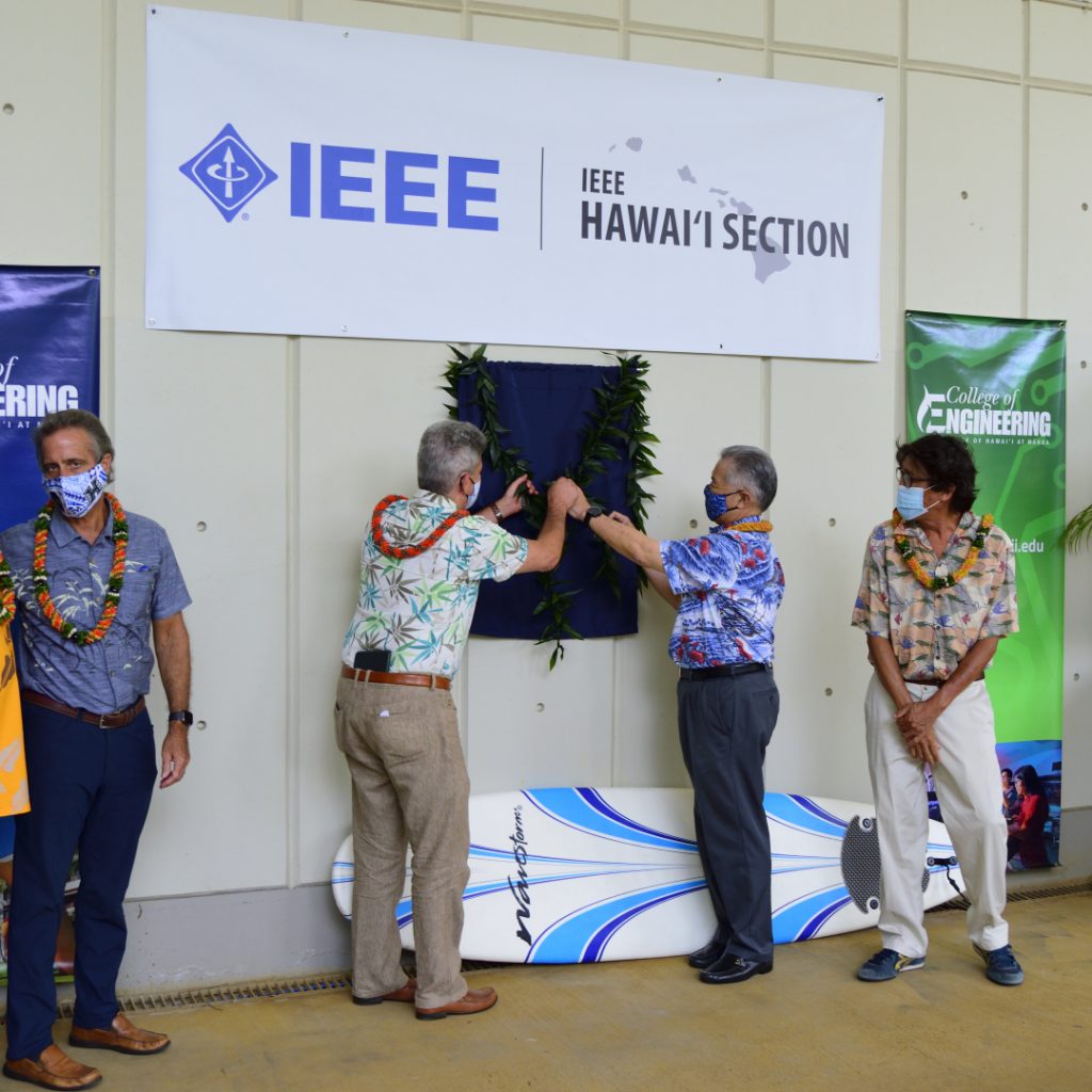 Governor Ige And President Lassner Unveil The IEEE ALOHAnet Dedication Plaque.